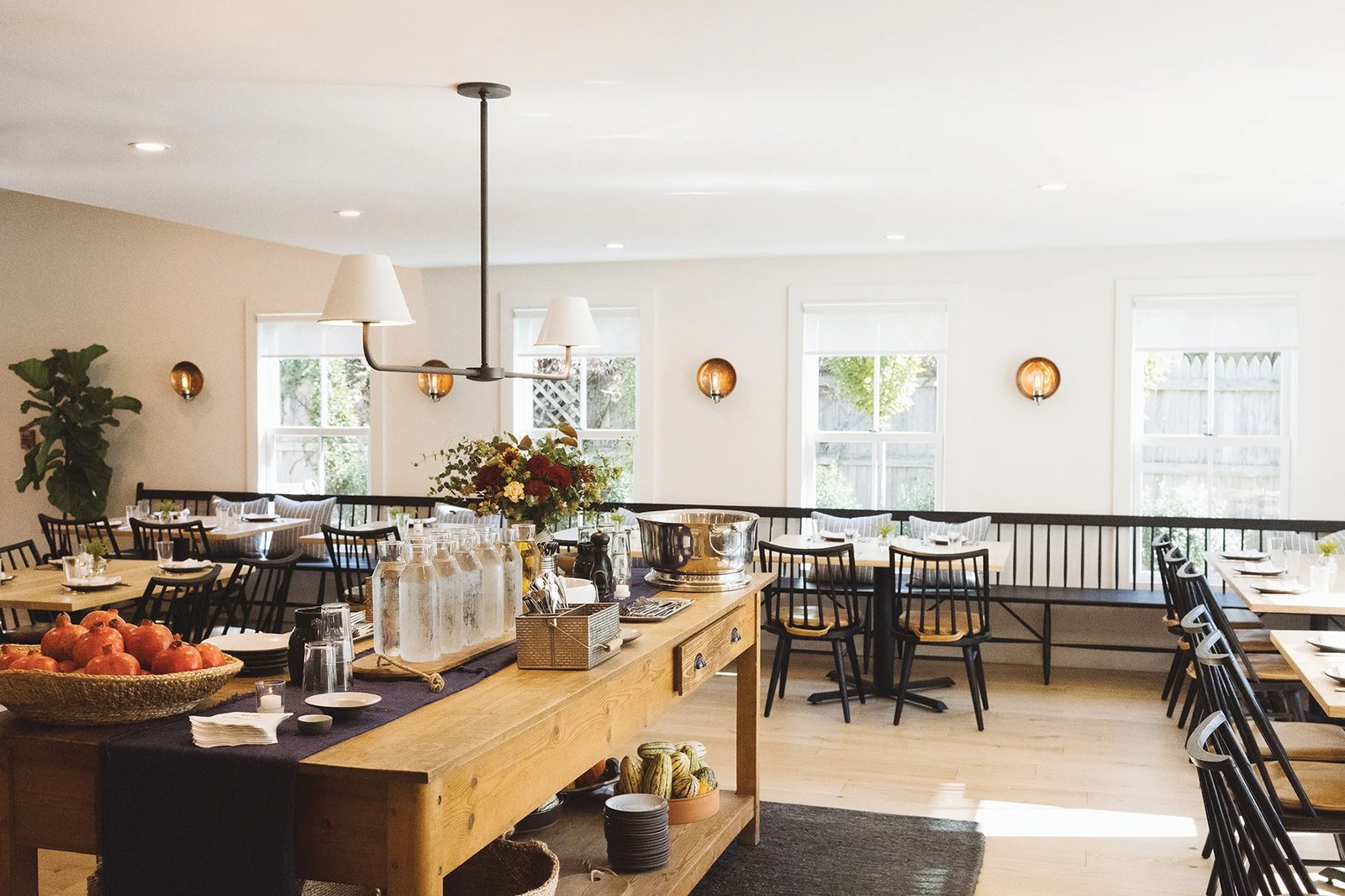 The Wildset Hotel, ruse