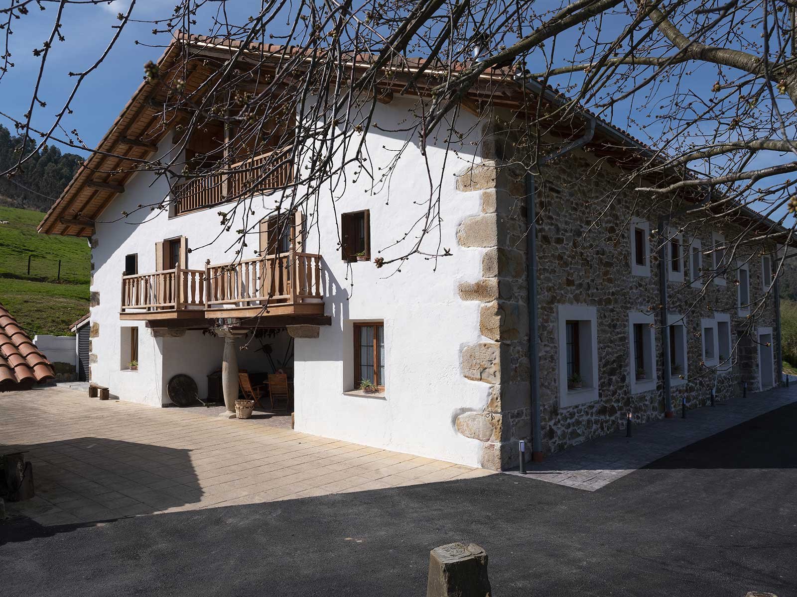 Hotel Nafarrola, how it began