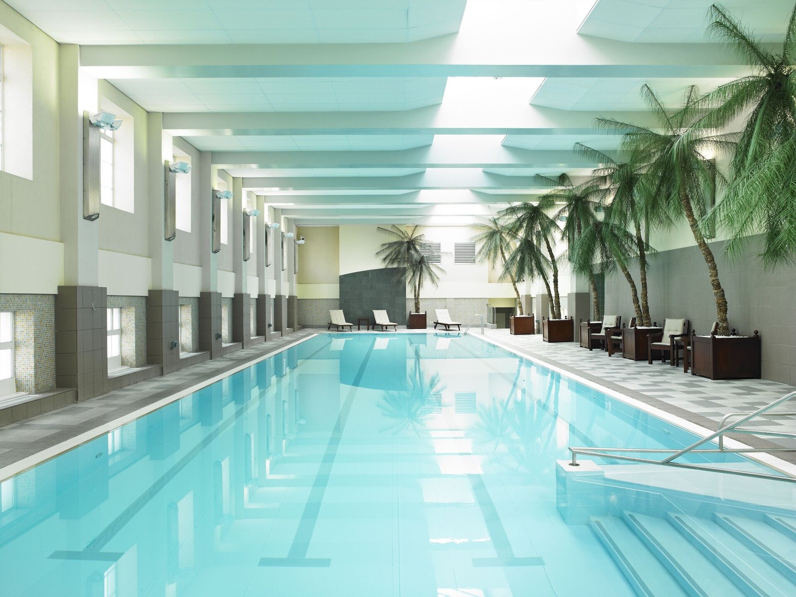 London Marriott Hotel County Hall, the pool