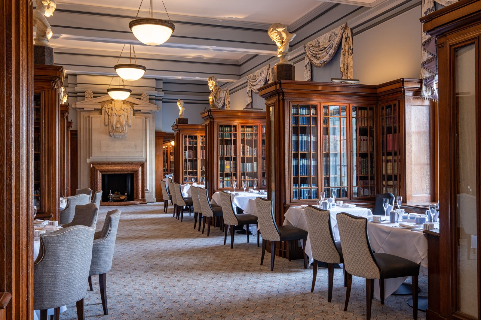 London Marriott Hotel County Hall, the library
