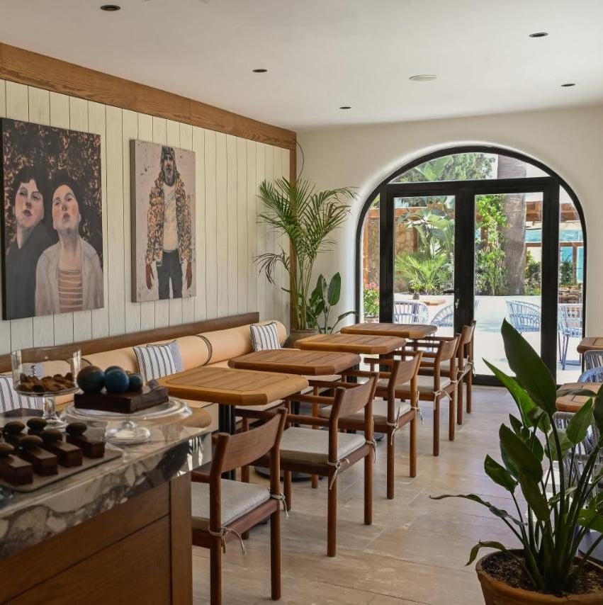 Avantgarde Refined Hotel | Yalıkavak, at the table