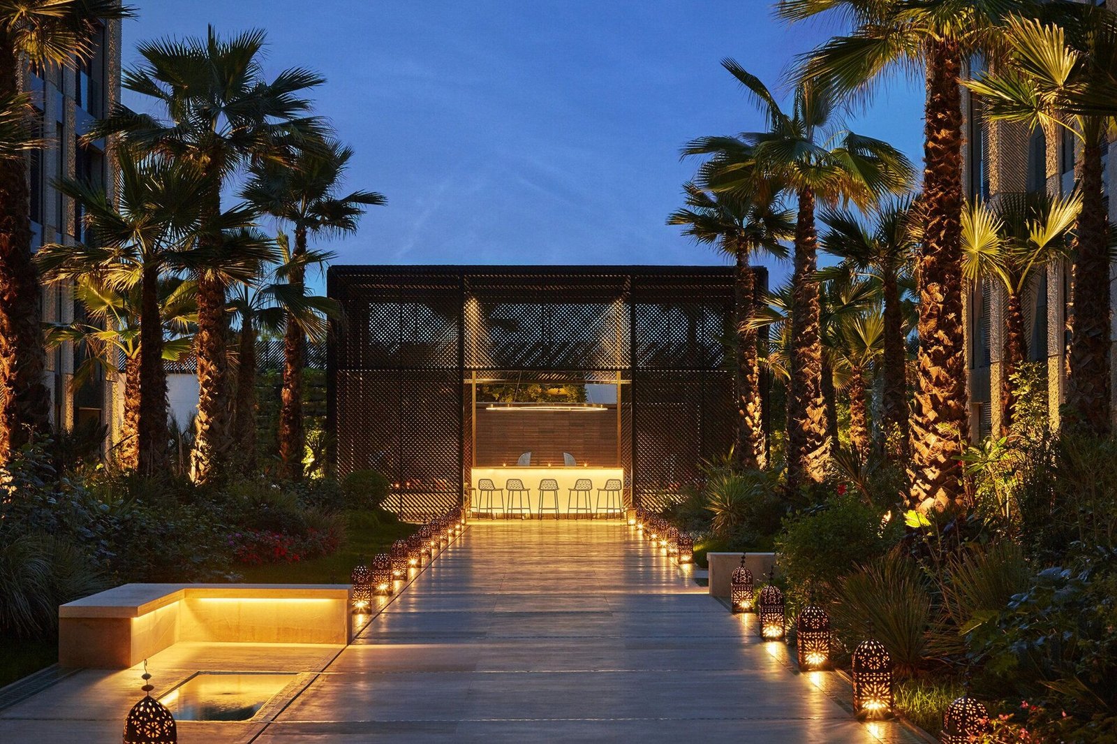 Four Seasons Hotel Casablanca, at the table