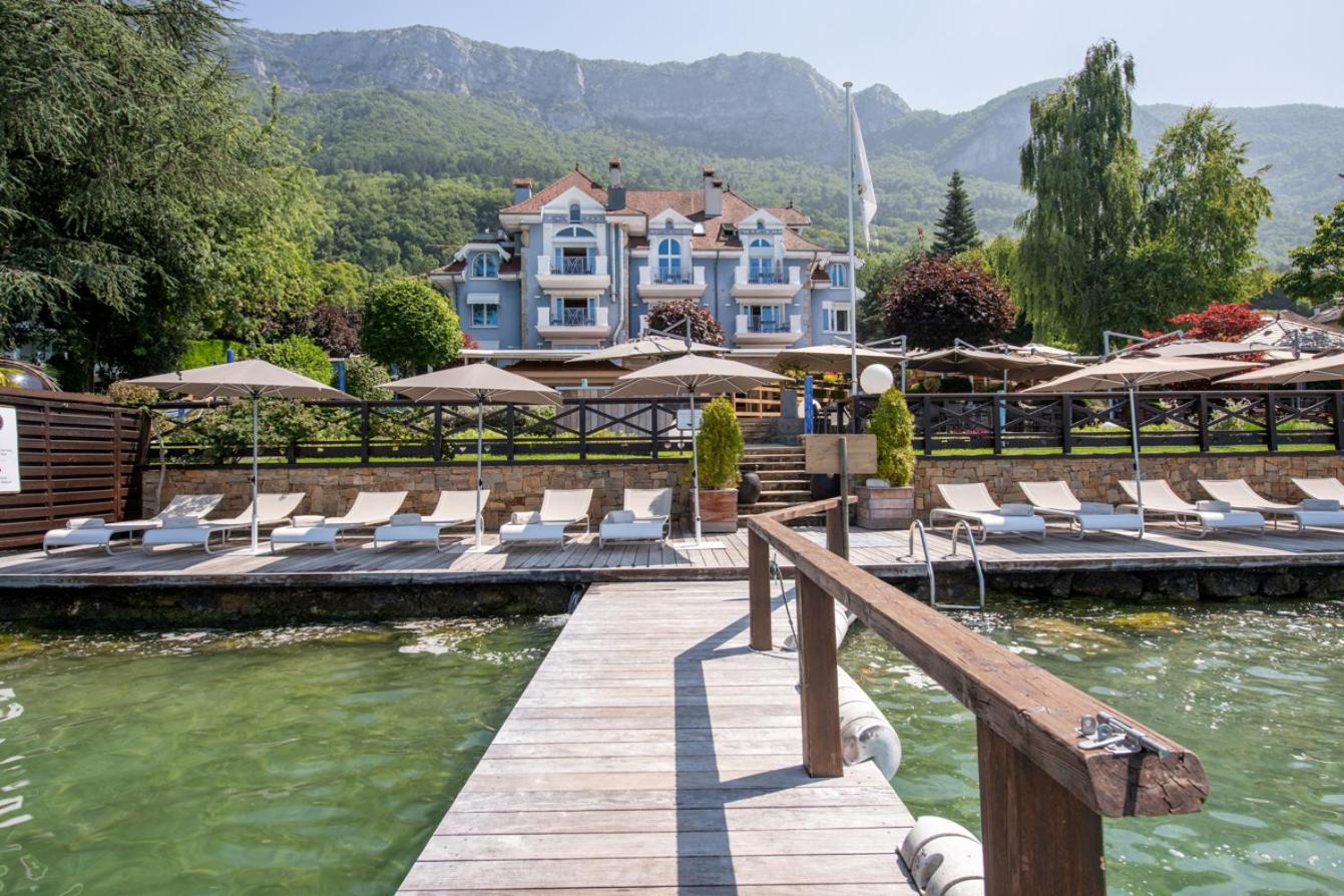 Hôtel et Restaurant La Maison Bleue
