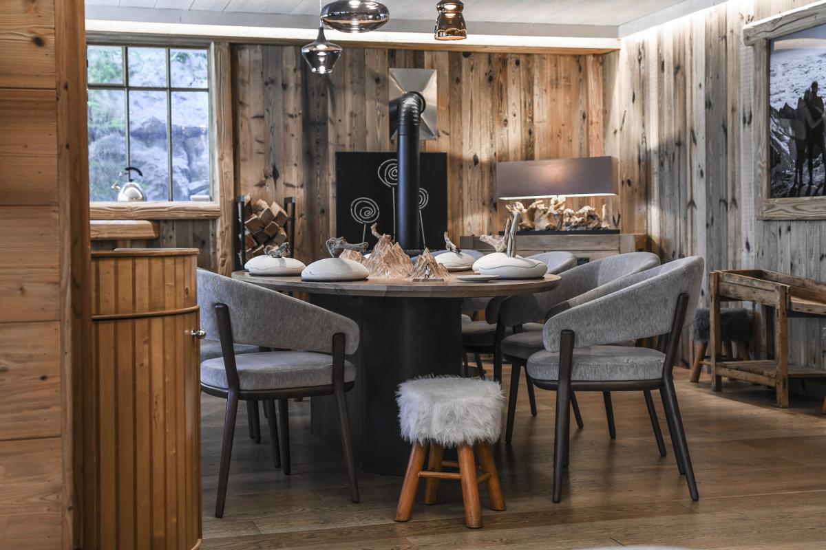Hôtel et Restaurant La Maison Bleue, la table de yoann conte