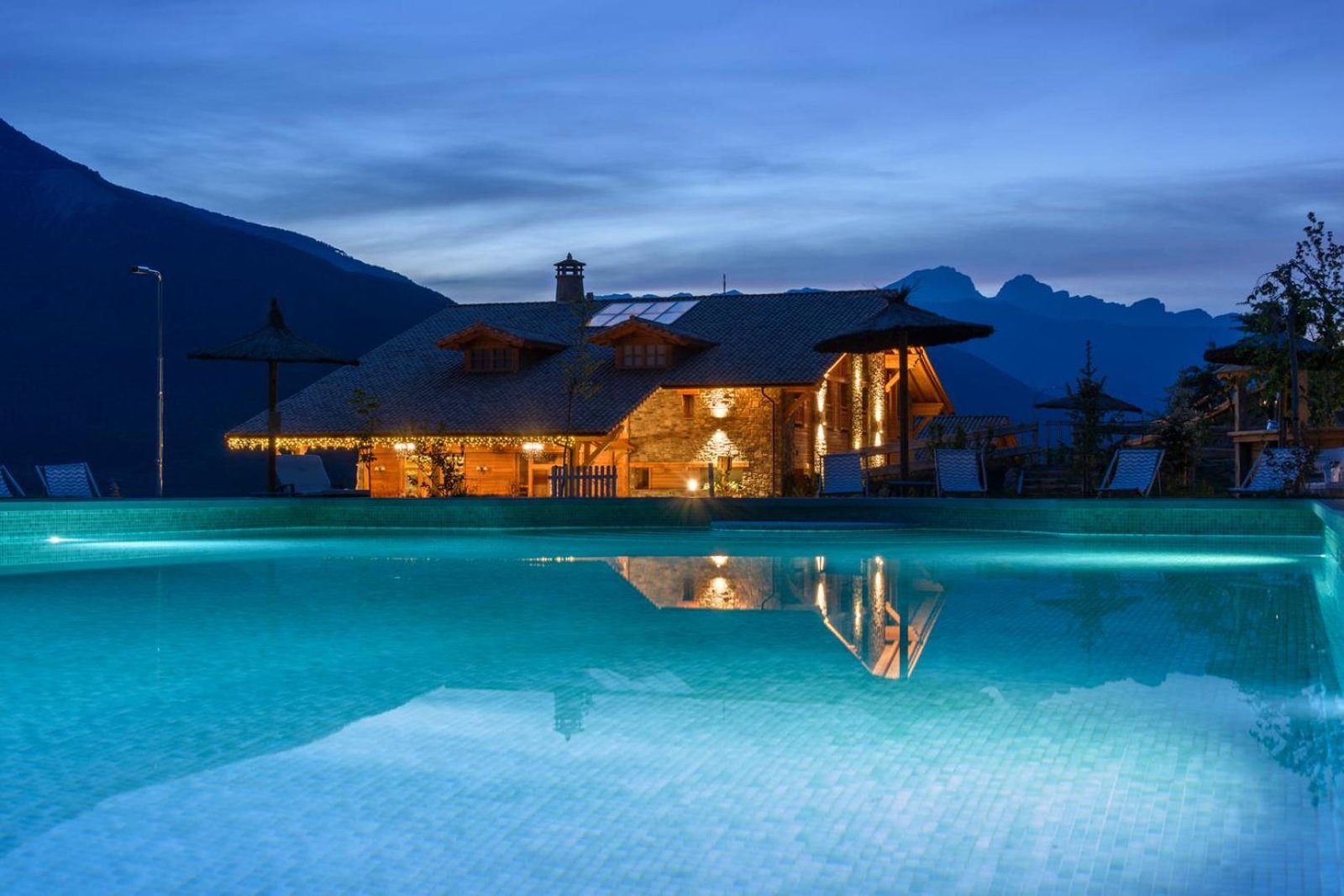 Hotel Viñas de Lárrede, the pool