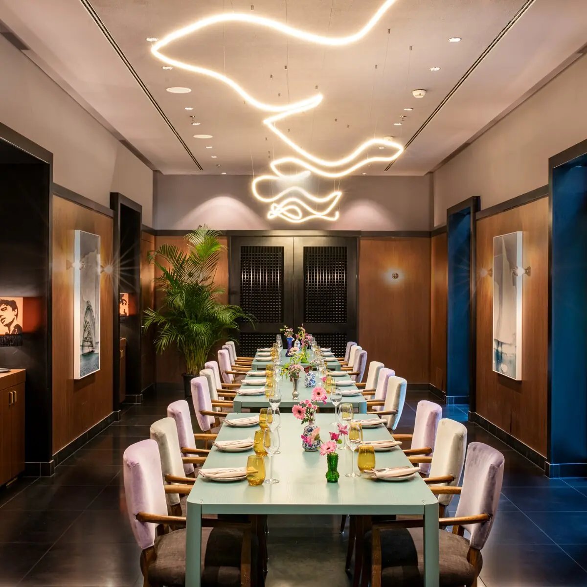 Hotel de Rome, at the table