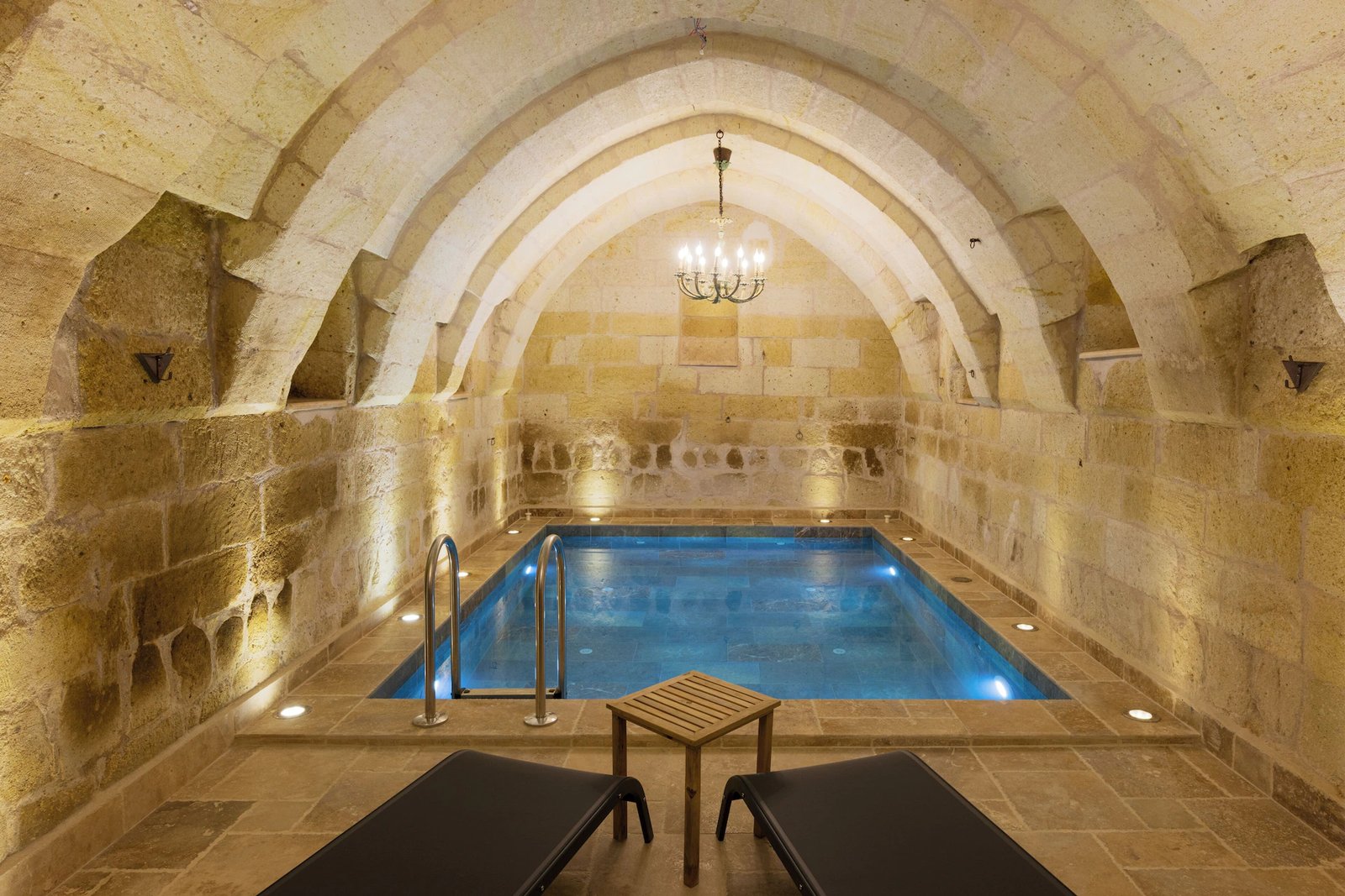 Tafoni Houses Cave Hotel, the pool