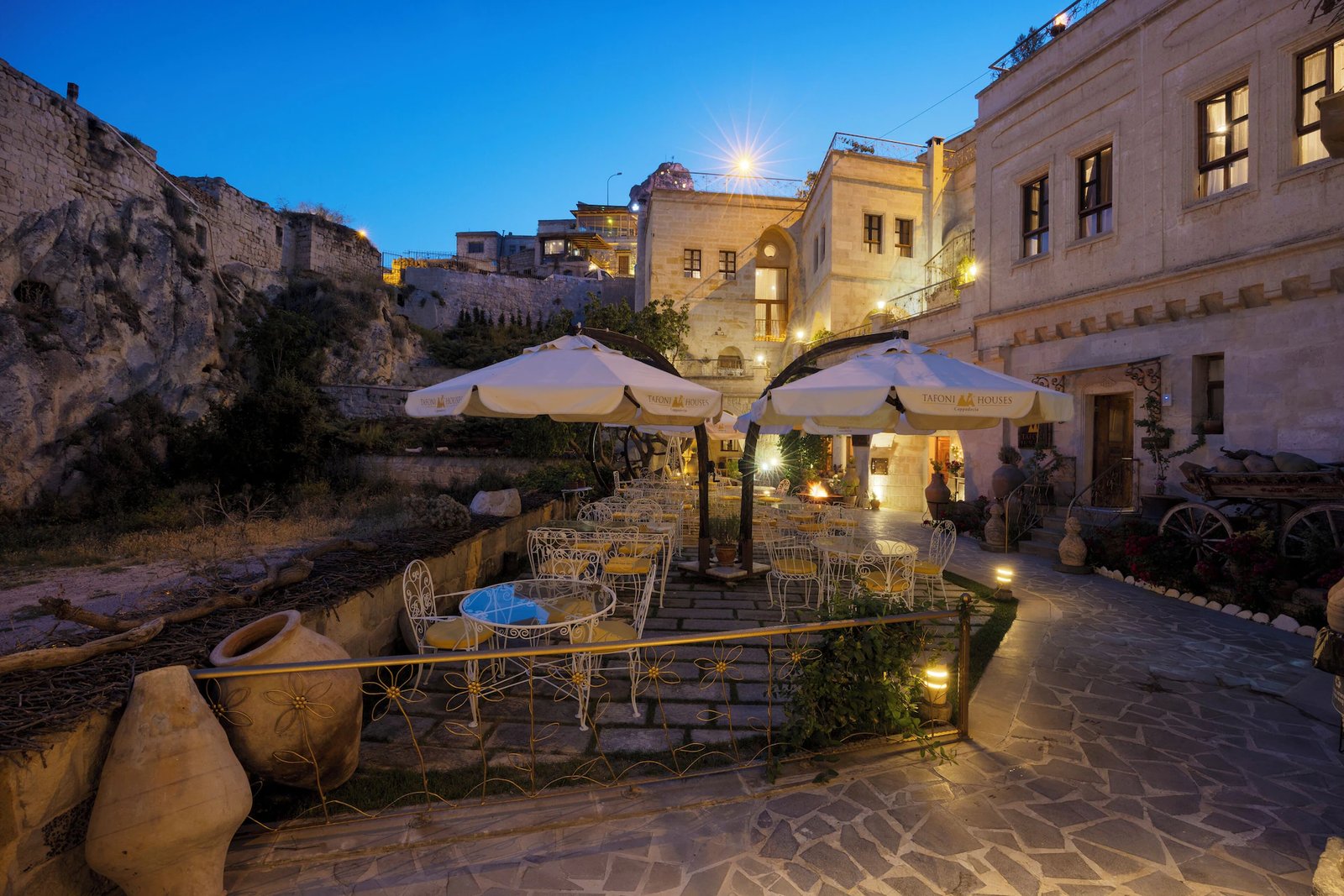 Tafoni Houses Cave Hotel