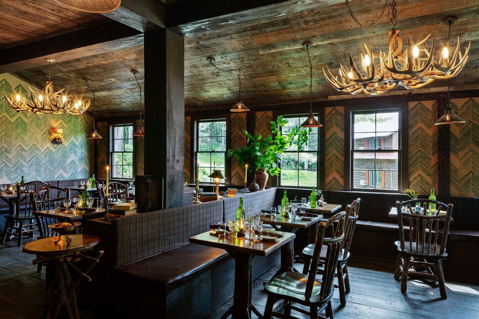 Urban Cowboy Lodge, at the table