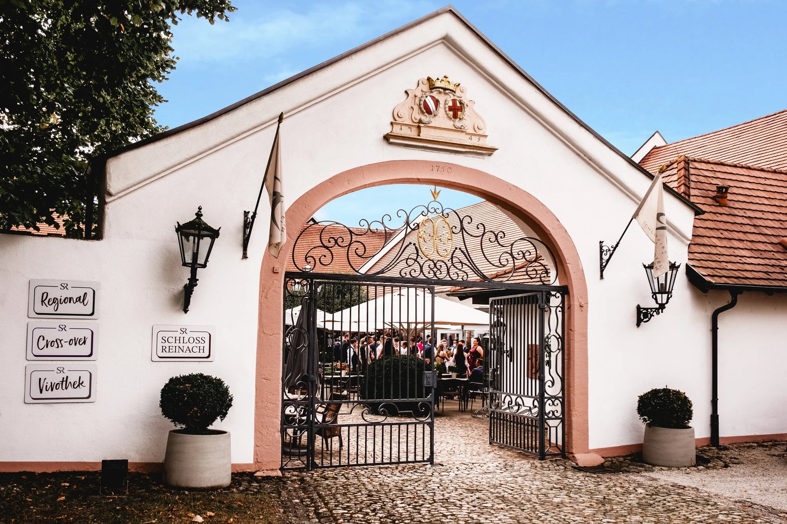 Schloss Reinach, how it began