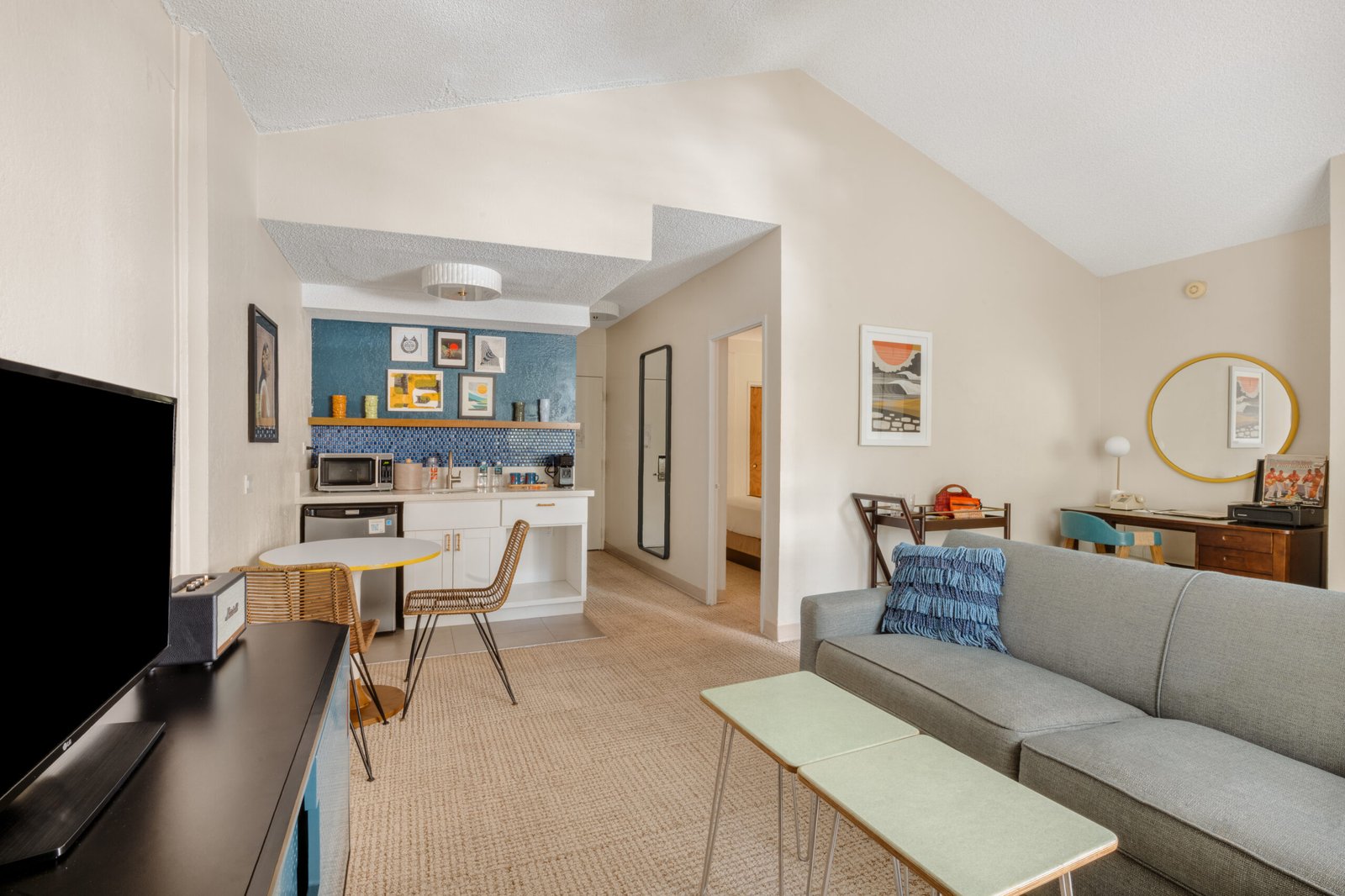 White Sands Hotel, rooms