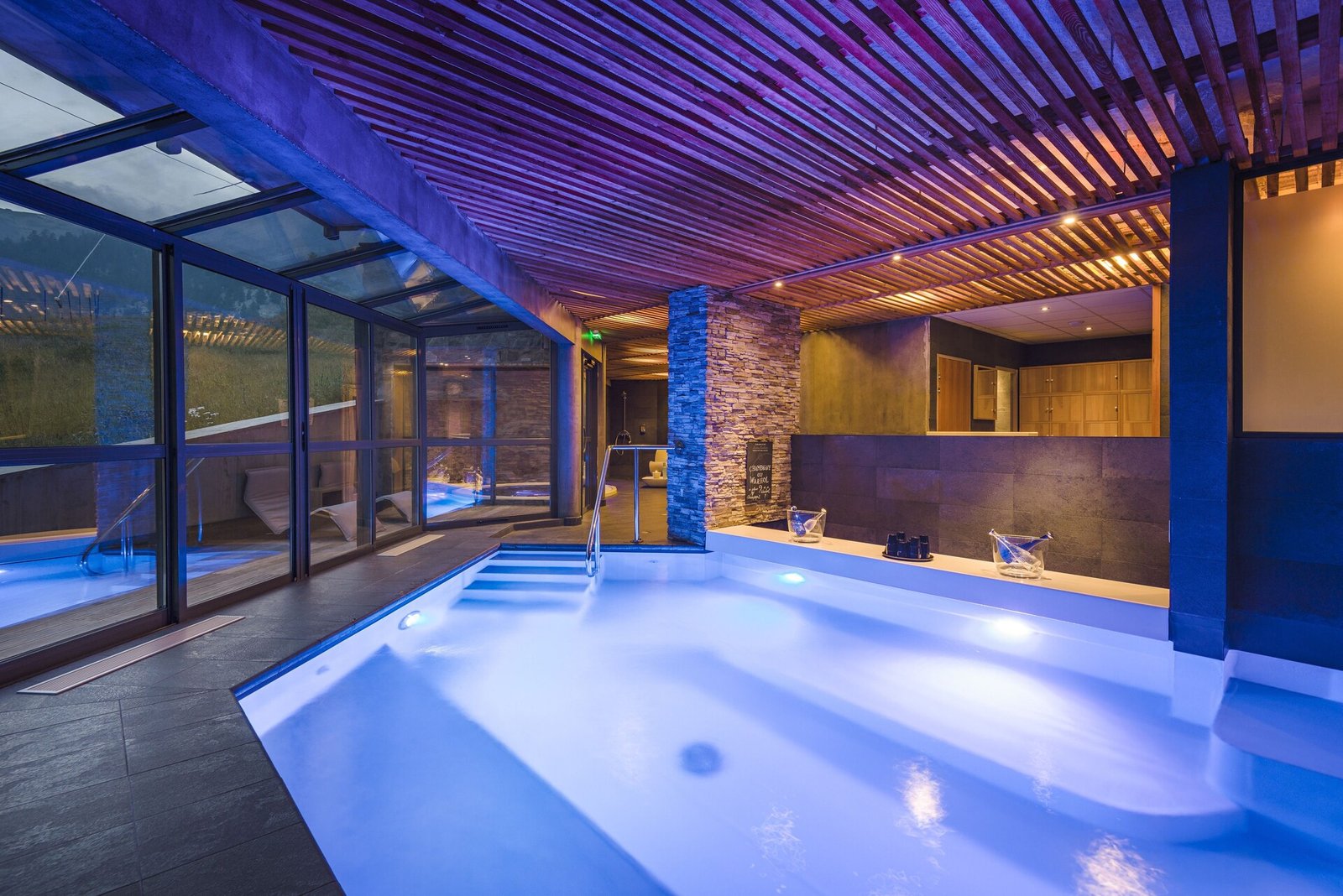 Anova Hotel & Spa, the pool