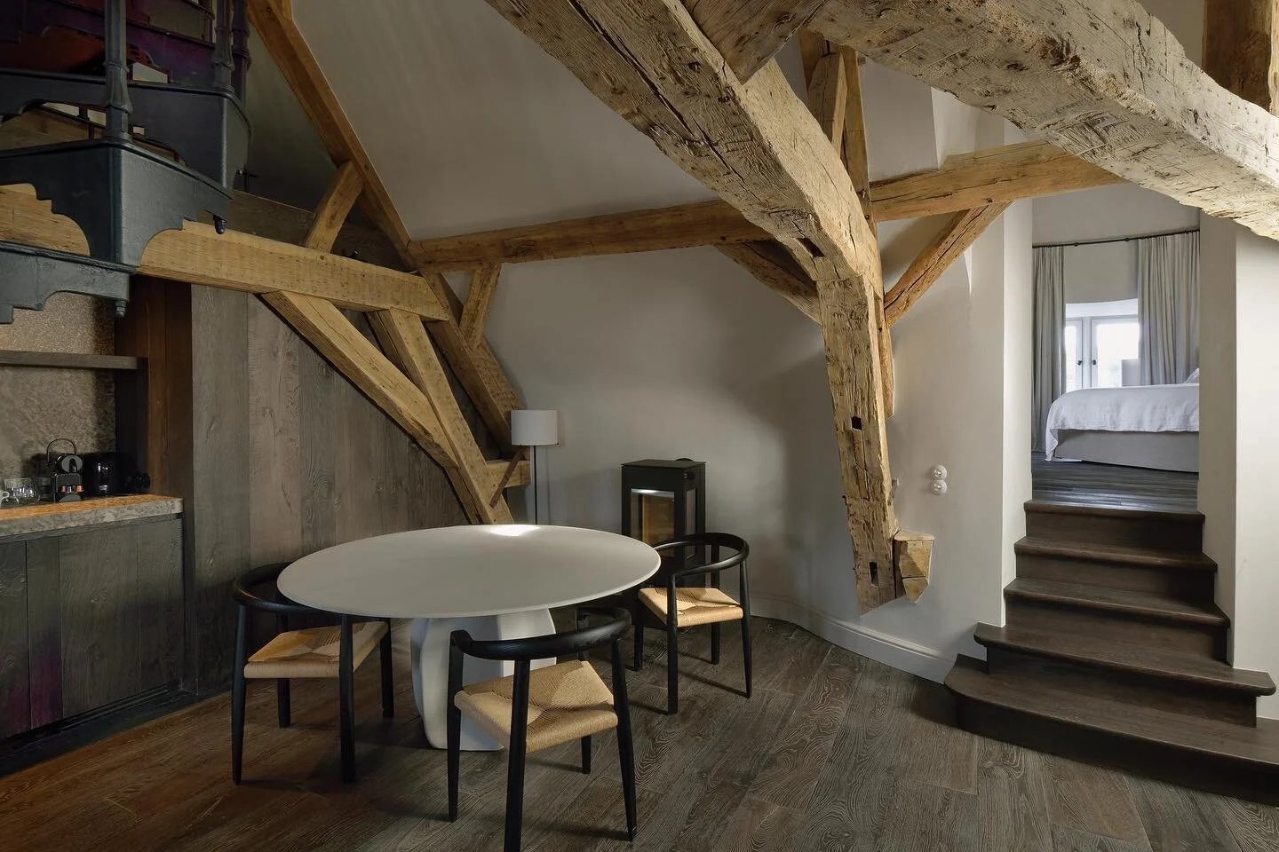 Château de Mirwart, rooms