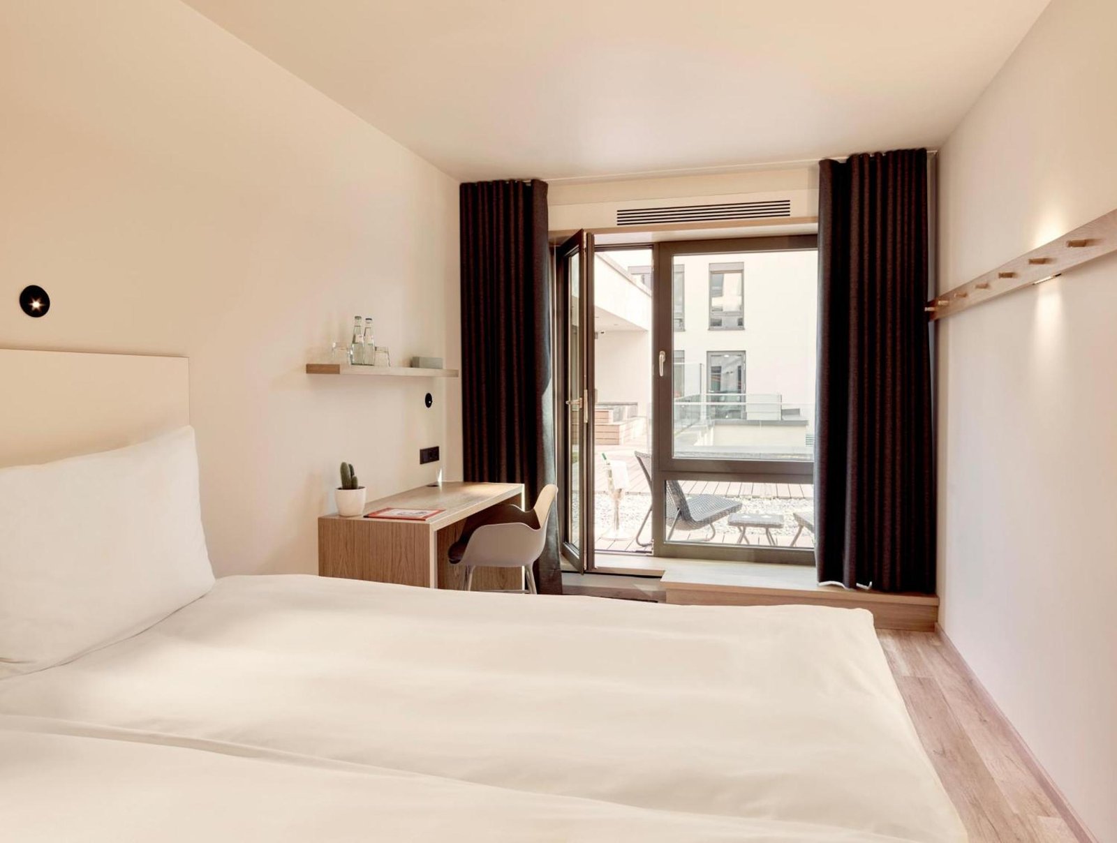 Schwabinger Wahrheit by Geisel, rooms