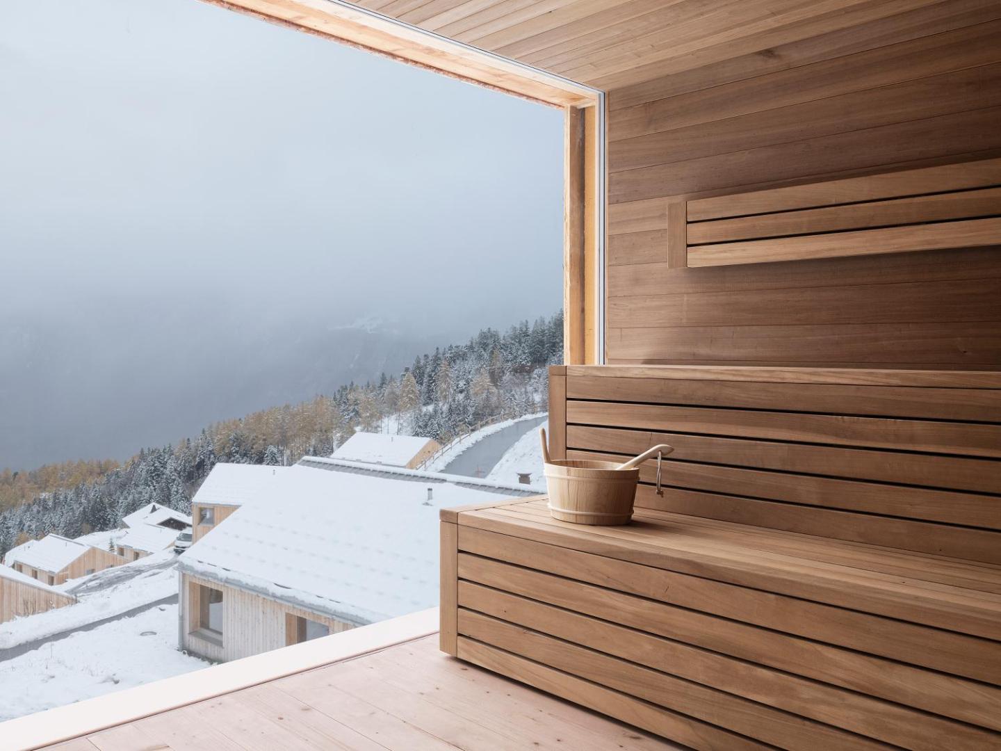 Whitepod Original, the spa