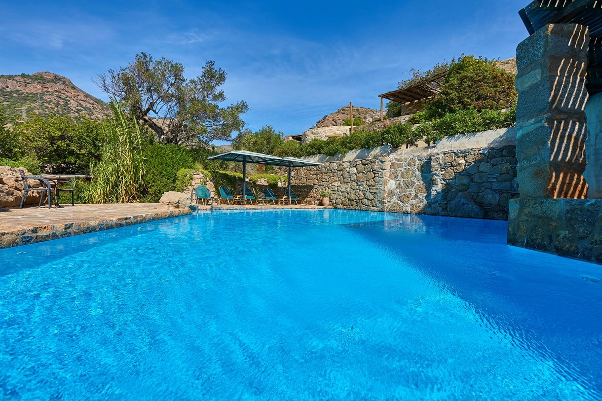 White River Cottages, the pool