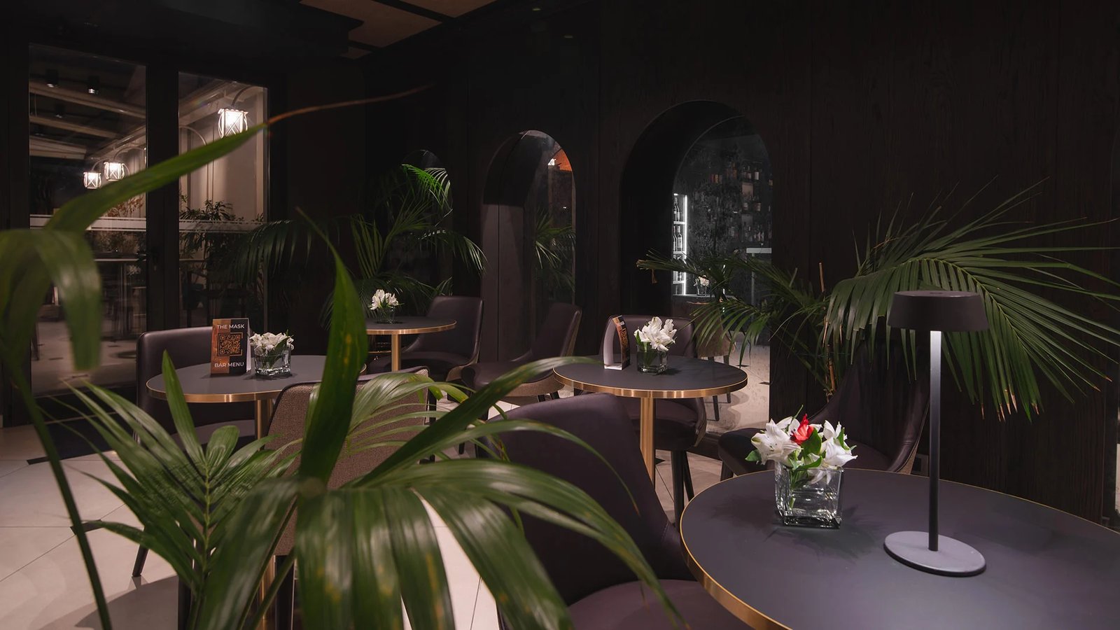 Carnival Palace, the mask lounge & garden
