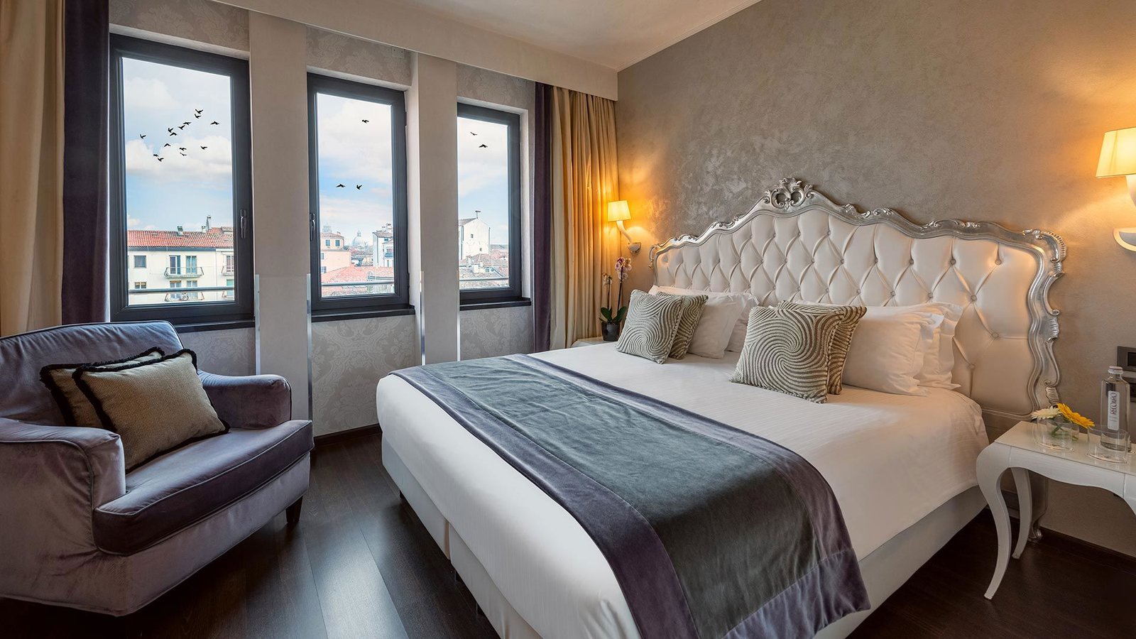 Carnival Palace, rooms