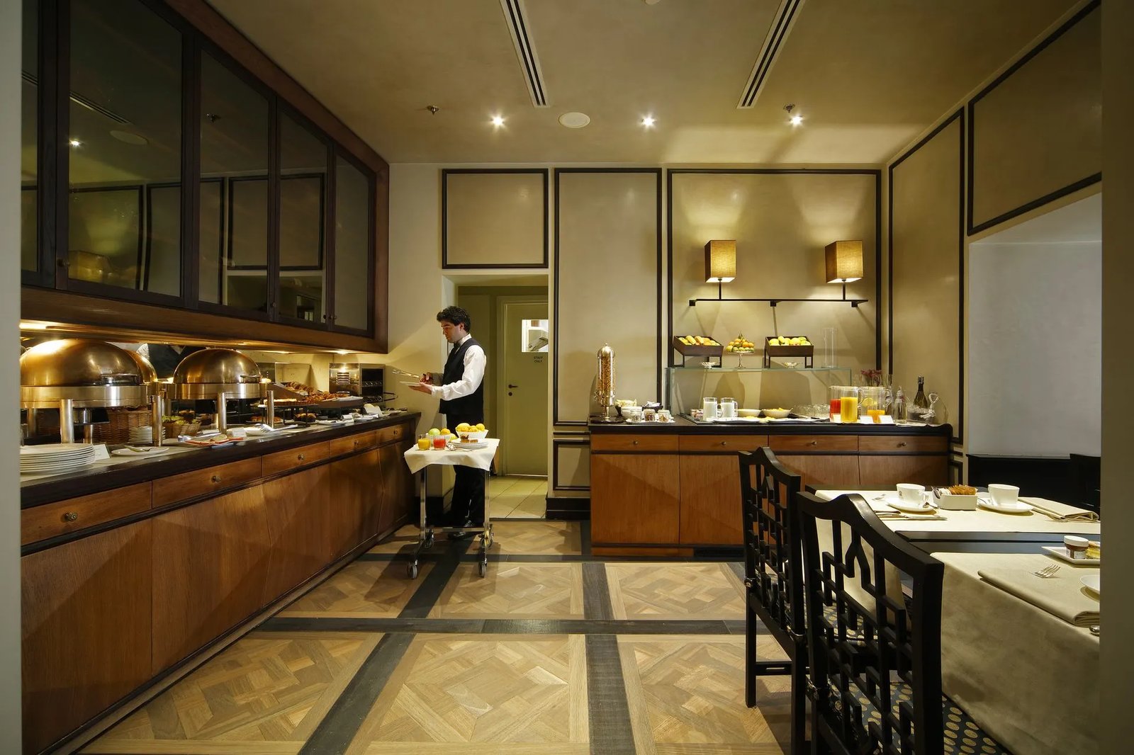 Aqua Palace Hotel, breakfast room