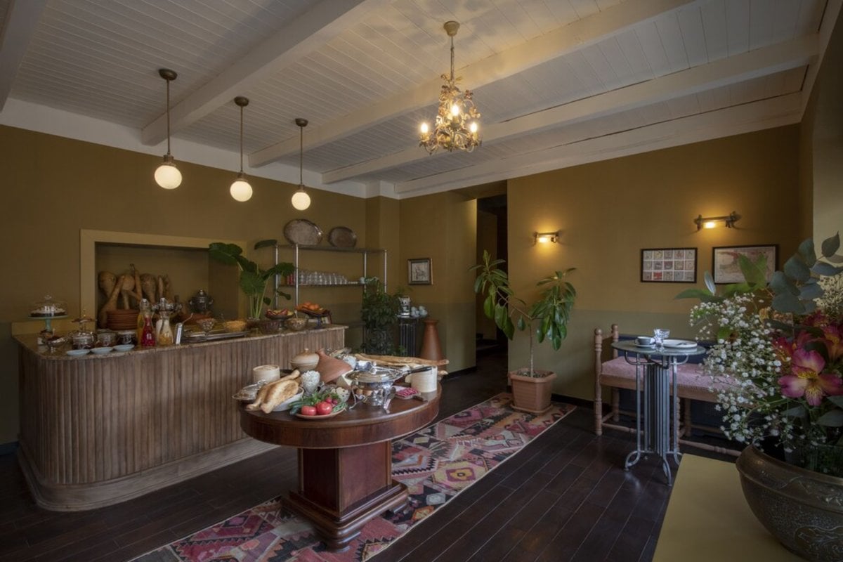 Communal Hotel Telavi, at the table