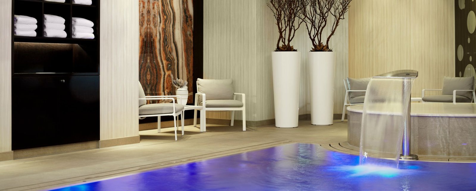 The Ritz-Carlton Berlin — vibe