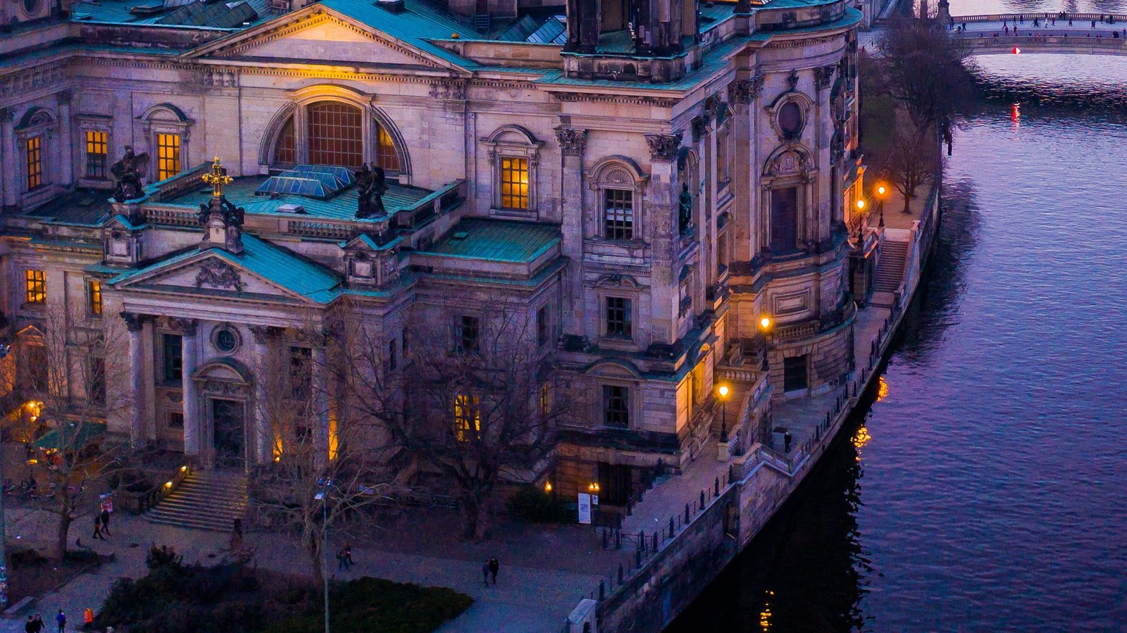The Ritz-Carlton Berlin — backstory