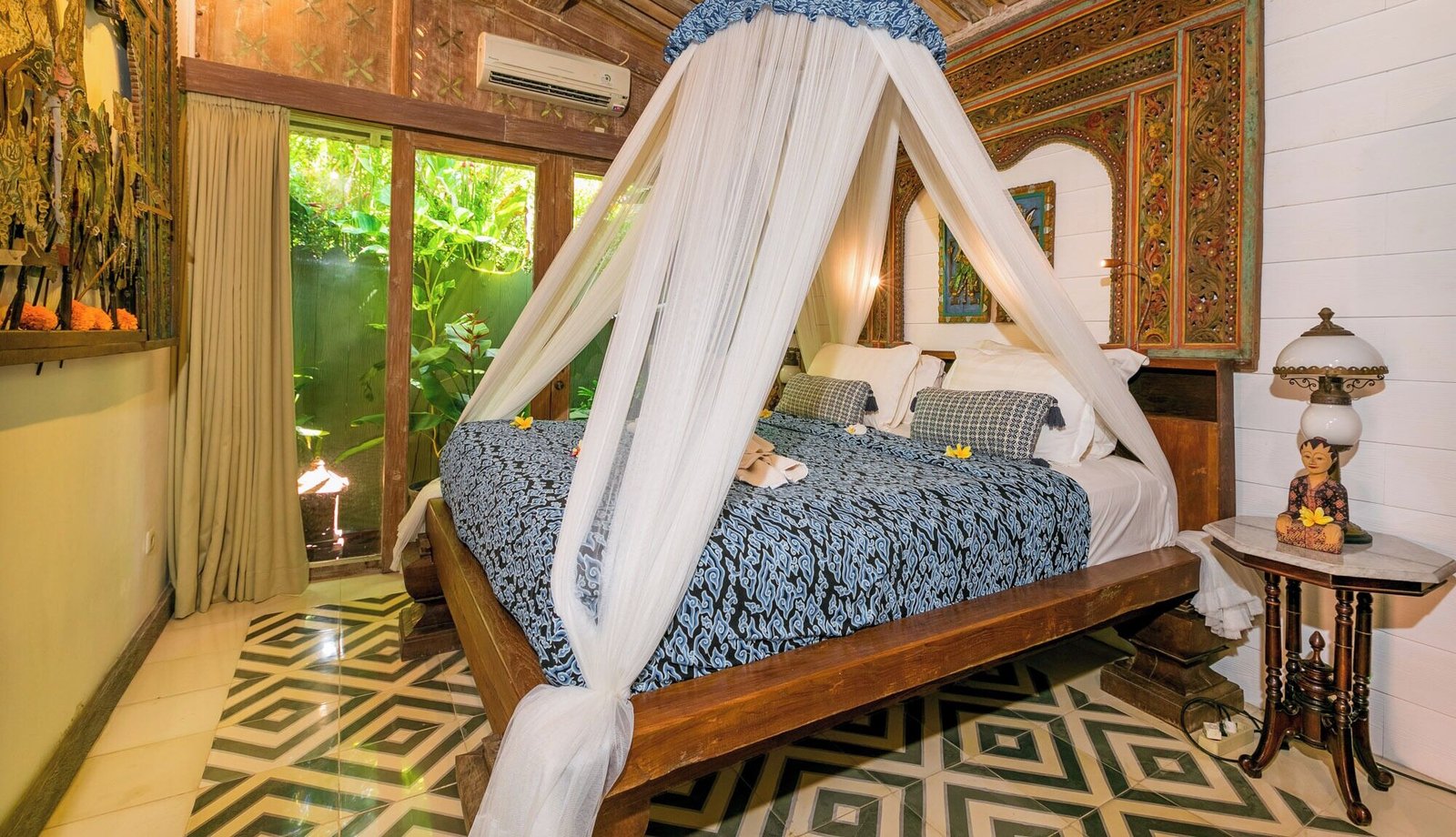 Kampung Kecil, rooms