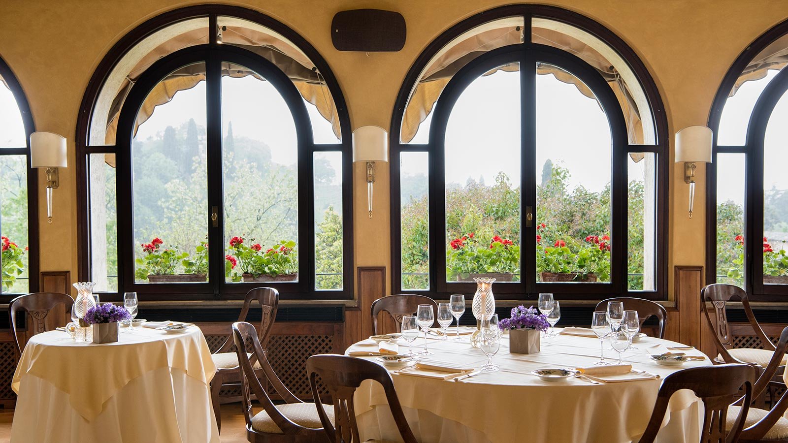Hotel Villa Cipriani, villa cipriani restaurant