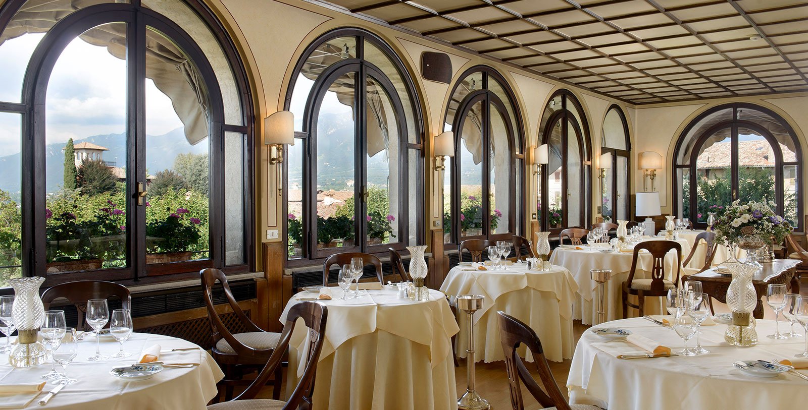 Hotel Villa Cipriani, villa cipriani restaurant