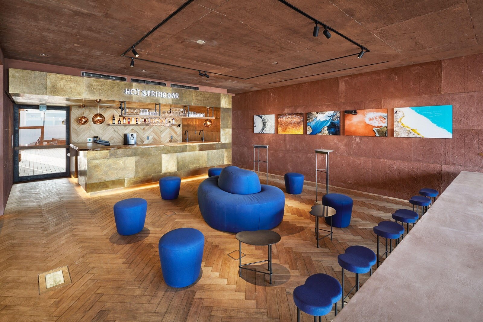 Galleria Midobaru, hot spring bar