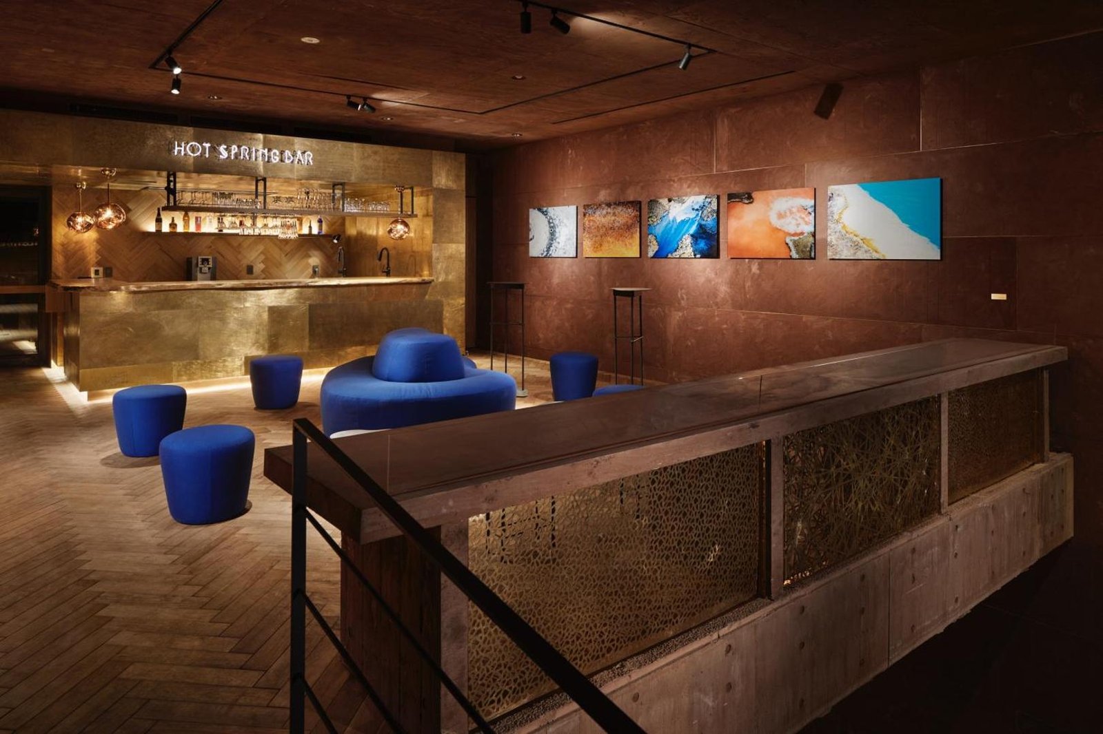Galleria Midobaru, hot spring bar