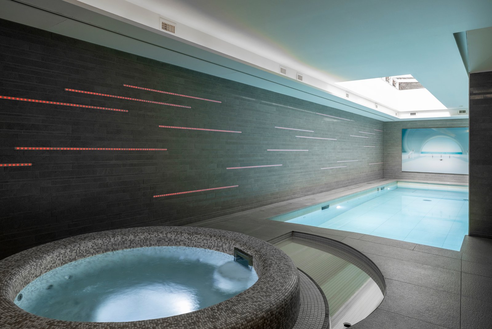 Le Saint-Antoine, the pool