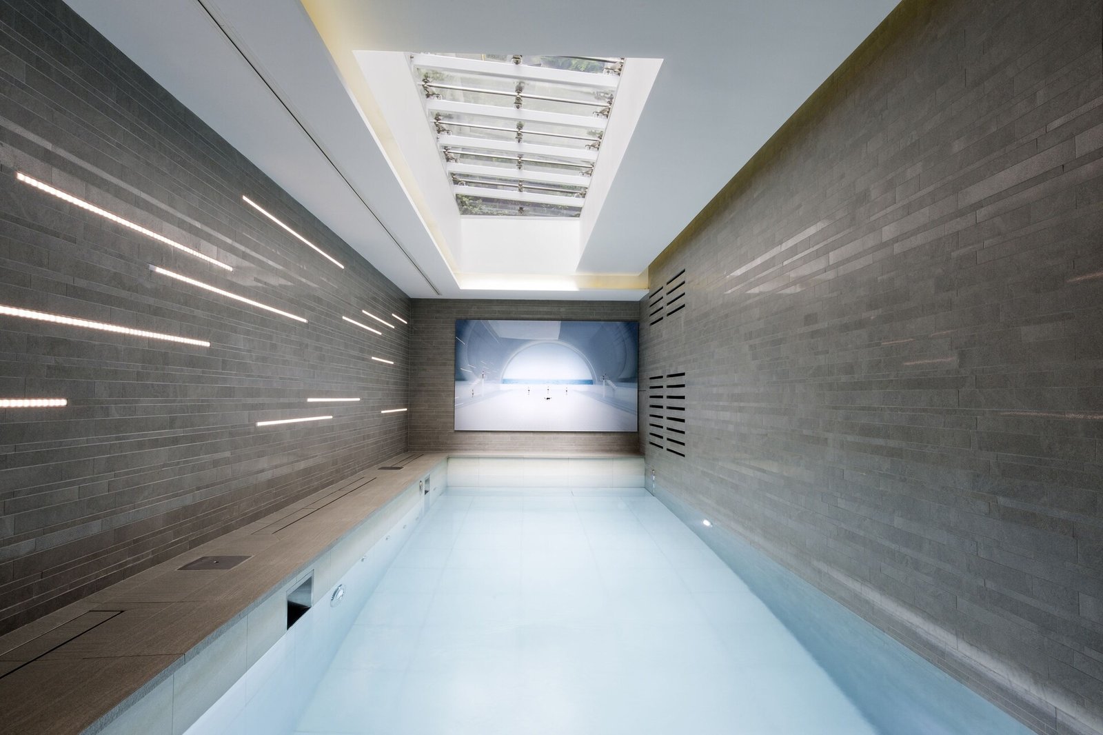 Le Saint-Antoine, the pool