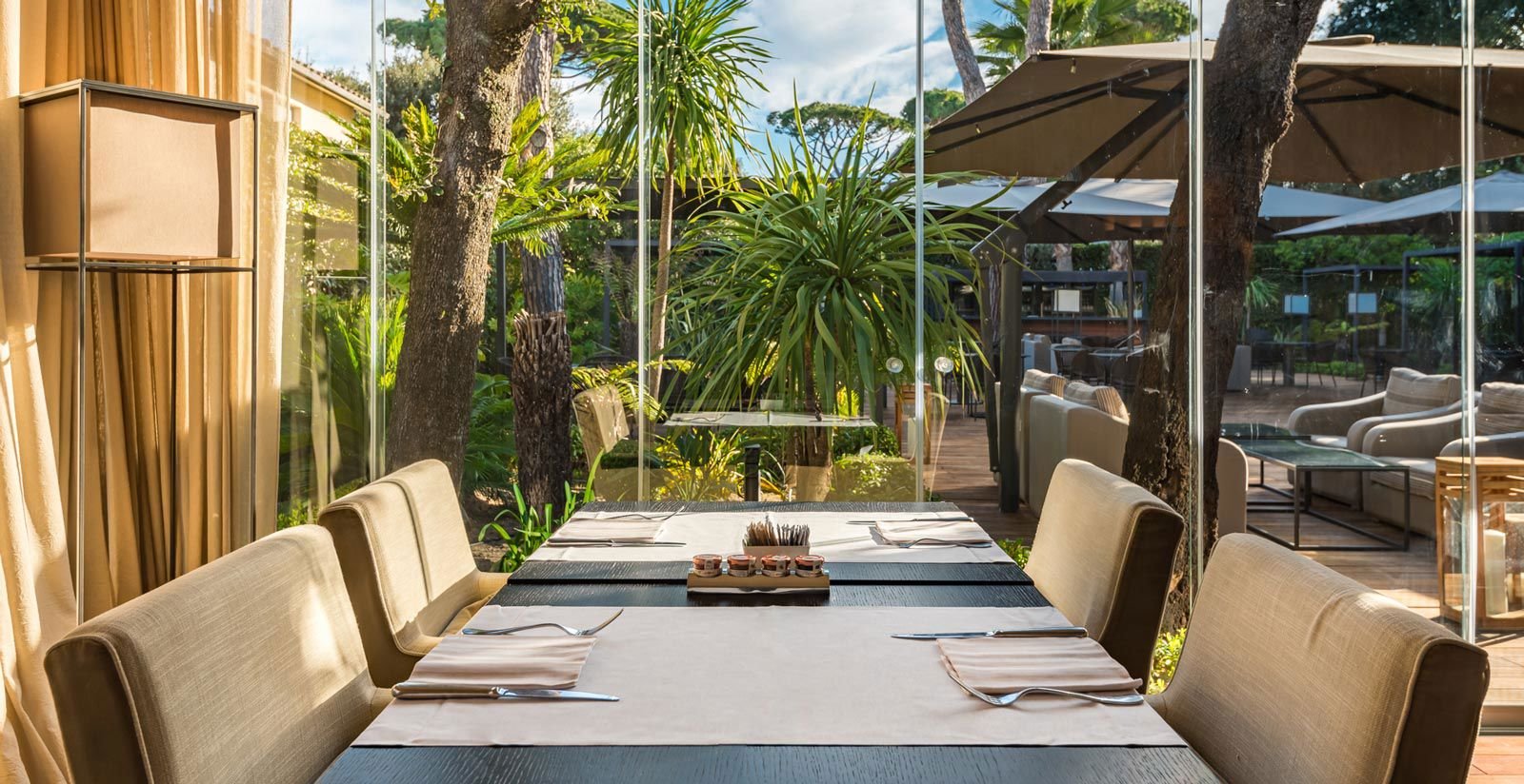 Villa Grey, at the table