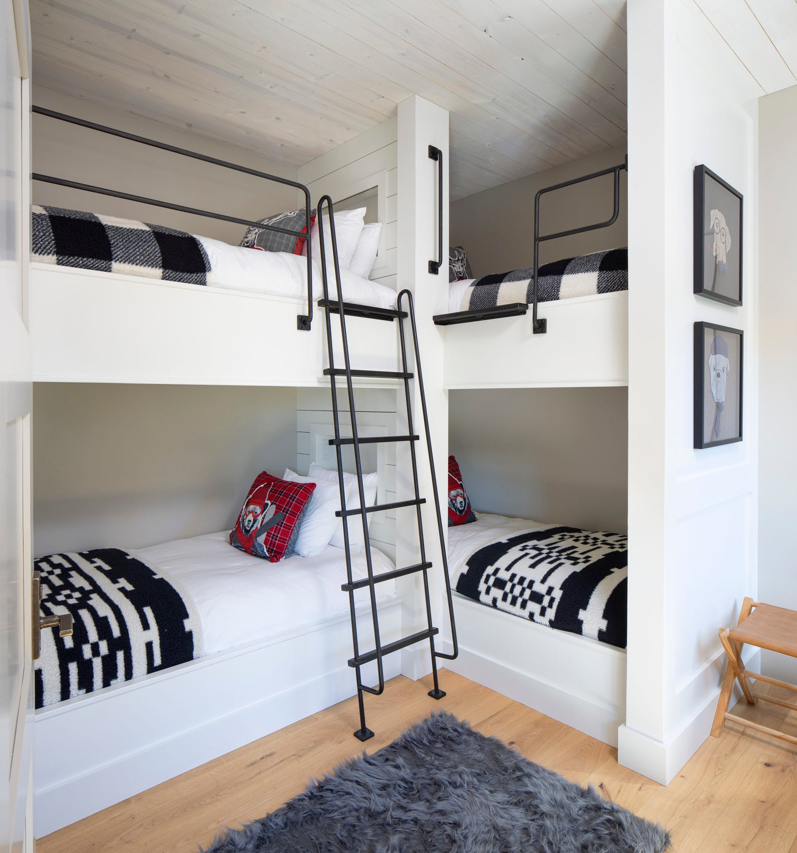 Vaquera House, rooms