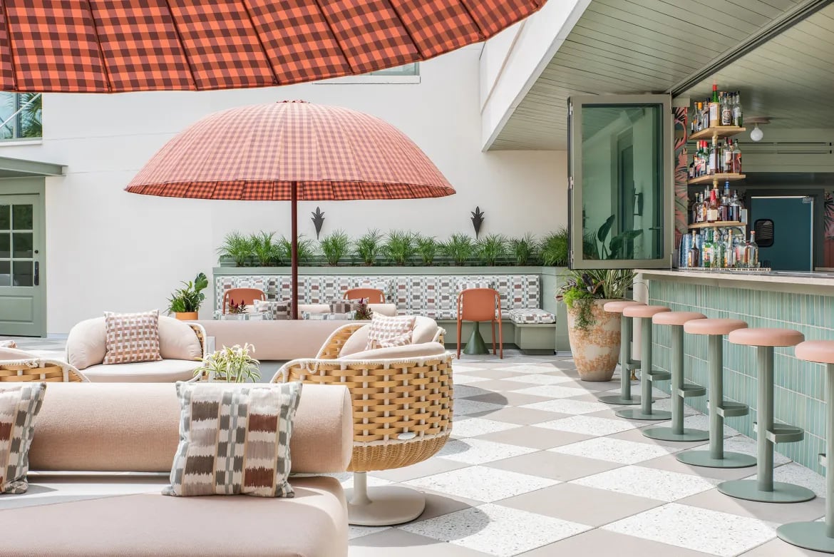The Ryder Hotel, little palm