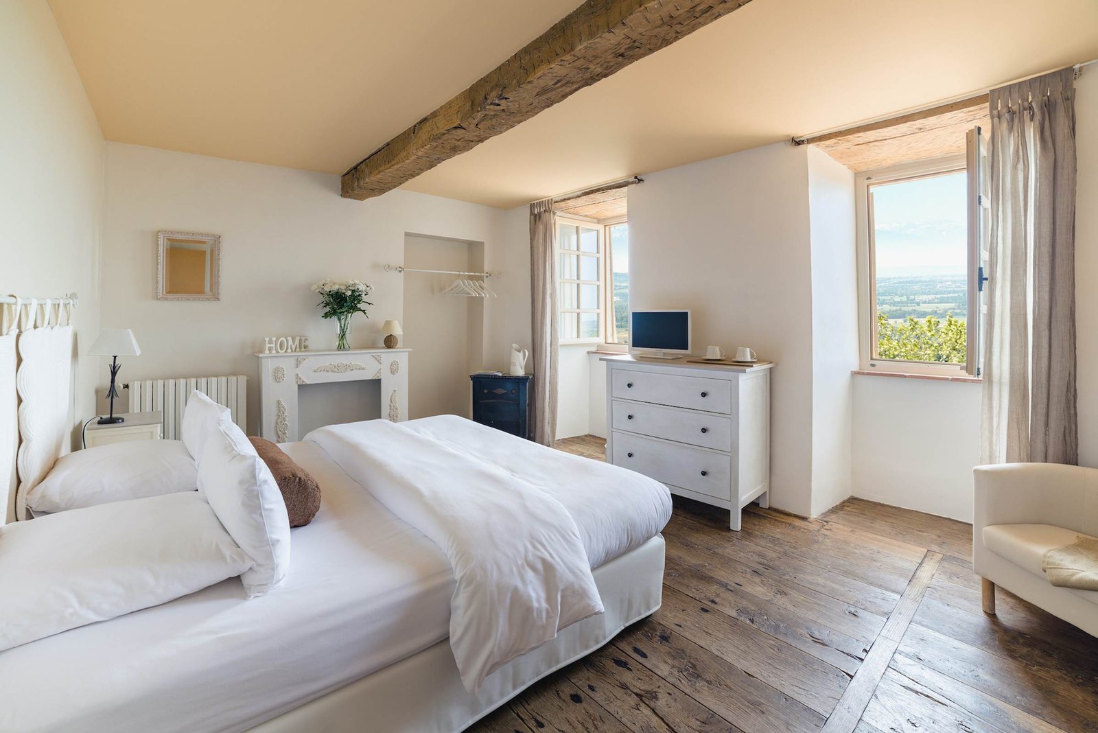 Cap de Castel, rooms