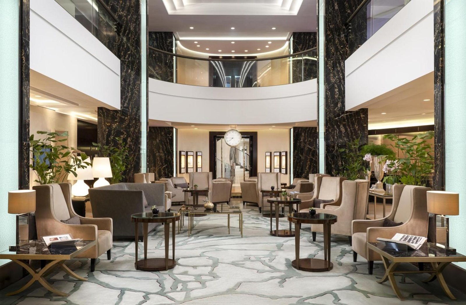 Waldorf Astoria Berlin — vibe