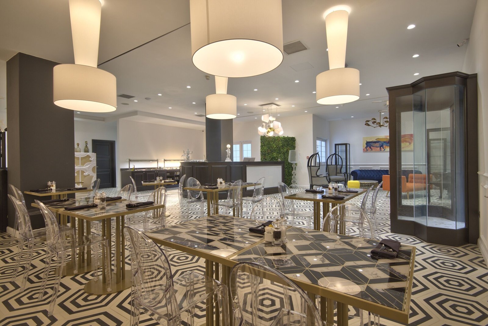 HOLM Boutique & Spa, at the table