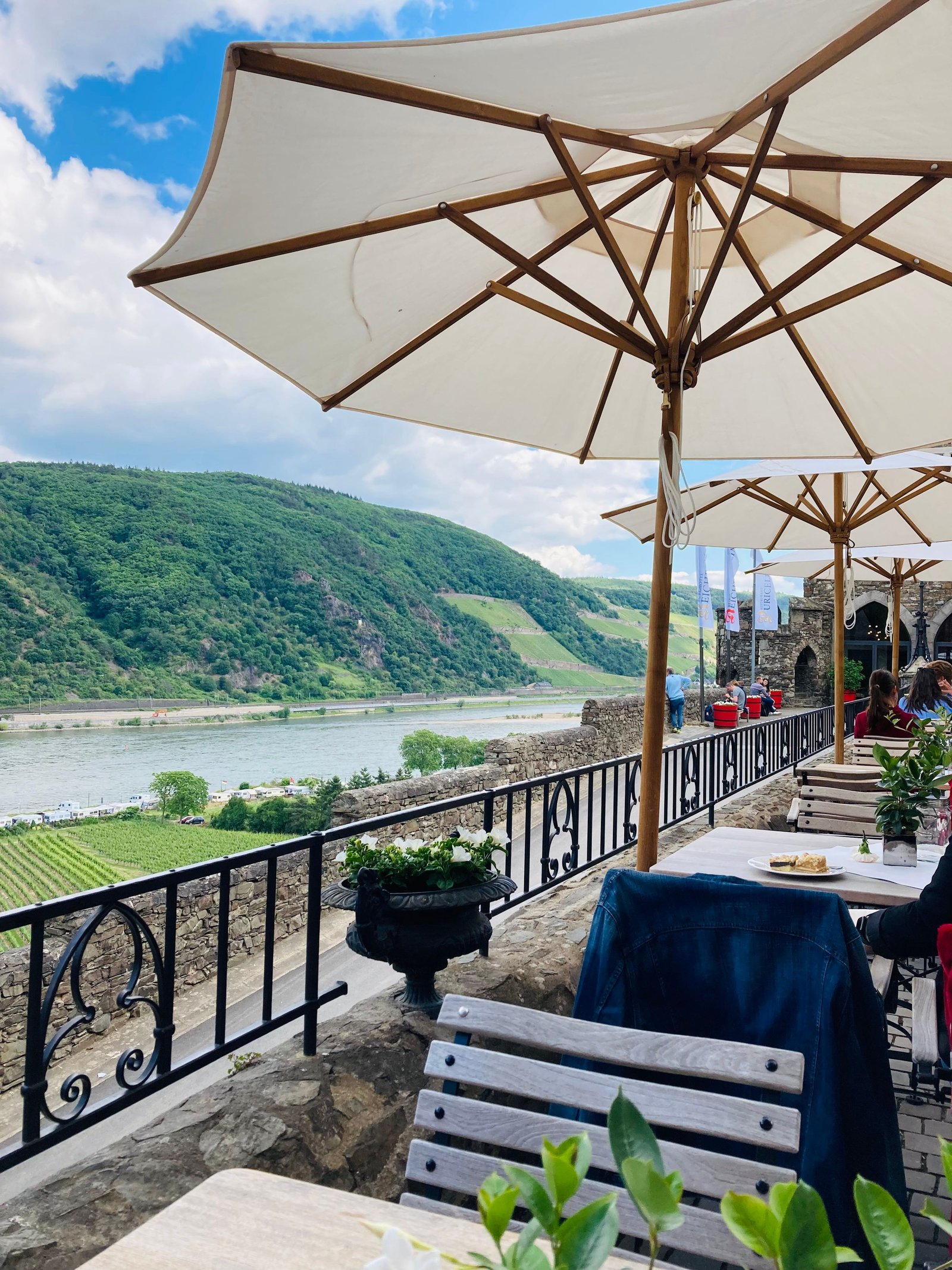 Burg Reichenstein, restaurant puricelli