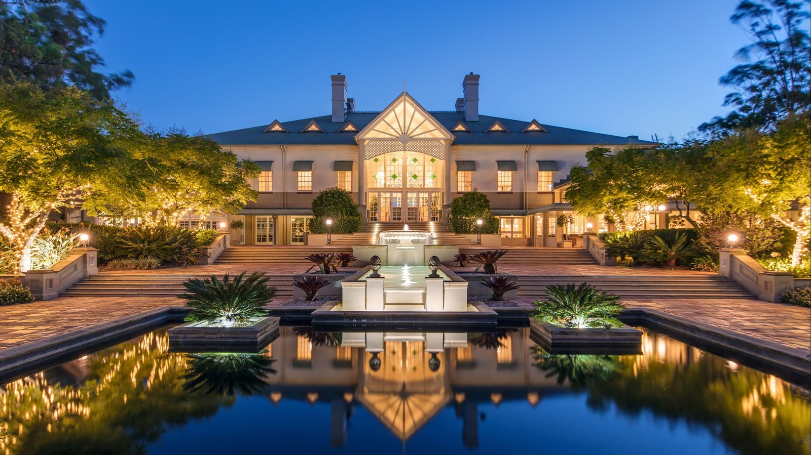 InterContinental Sanctuary Cove Resort, how it began