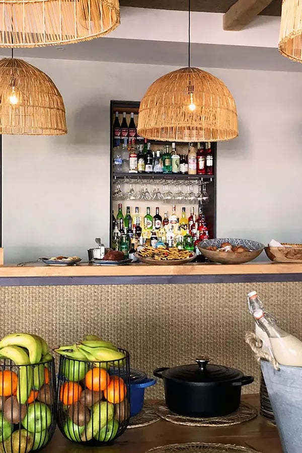 La Guardia Hotel, at the table