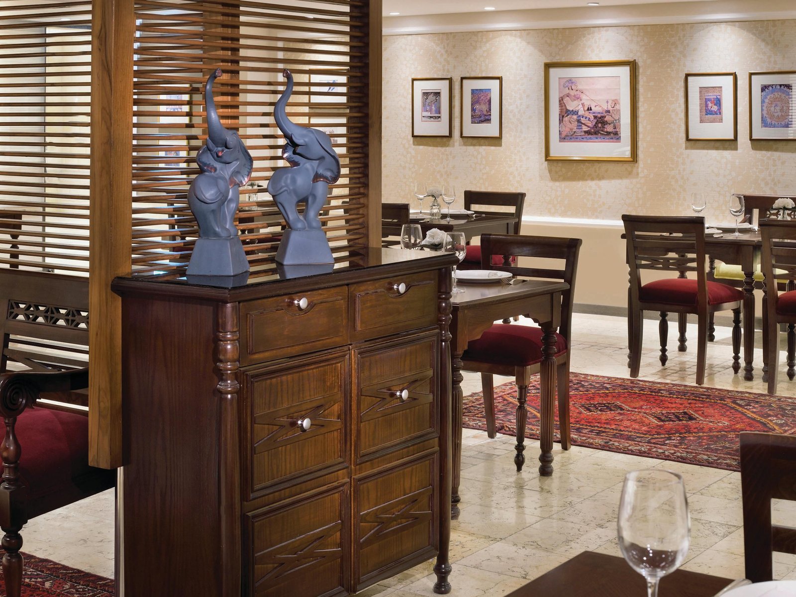 Intercontinental Amman (Jordan), at the table
