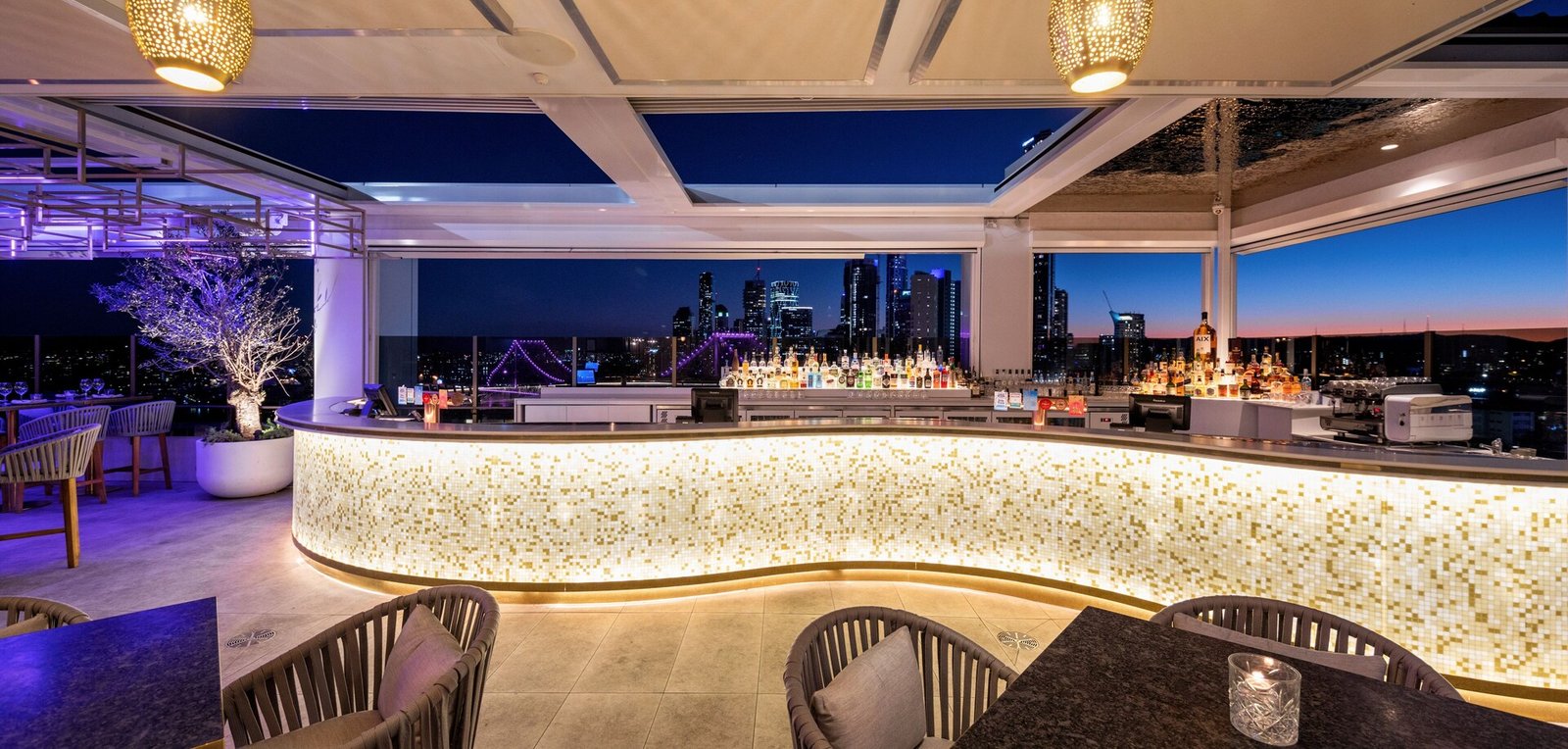 The Alva Hotel Brisbane, Vignette Collection by IHG, iris rooftop