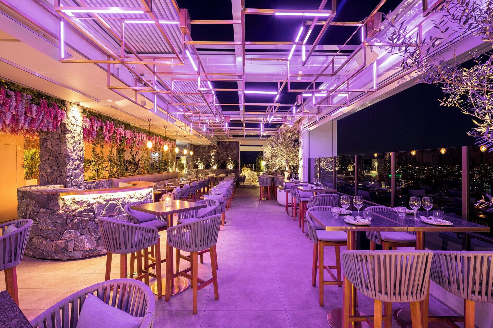 The Alva Hotel Brisbane, Vignette Collection by IHG, iris rooftop