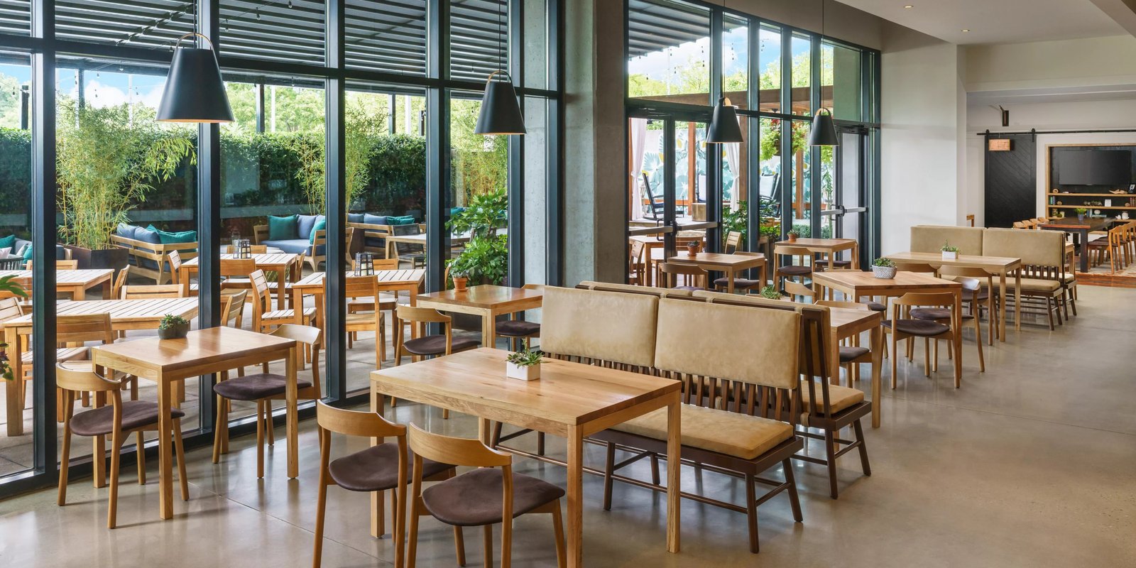Hotel Indigo Athens Downtown - Univ Area by IHG, madison bar & bistro