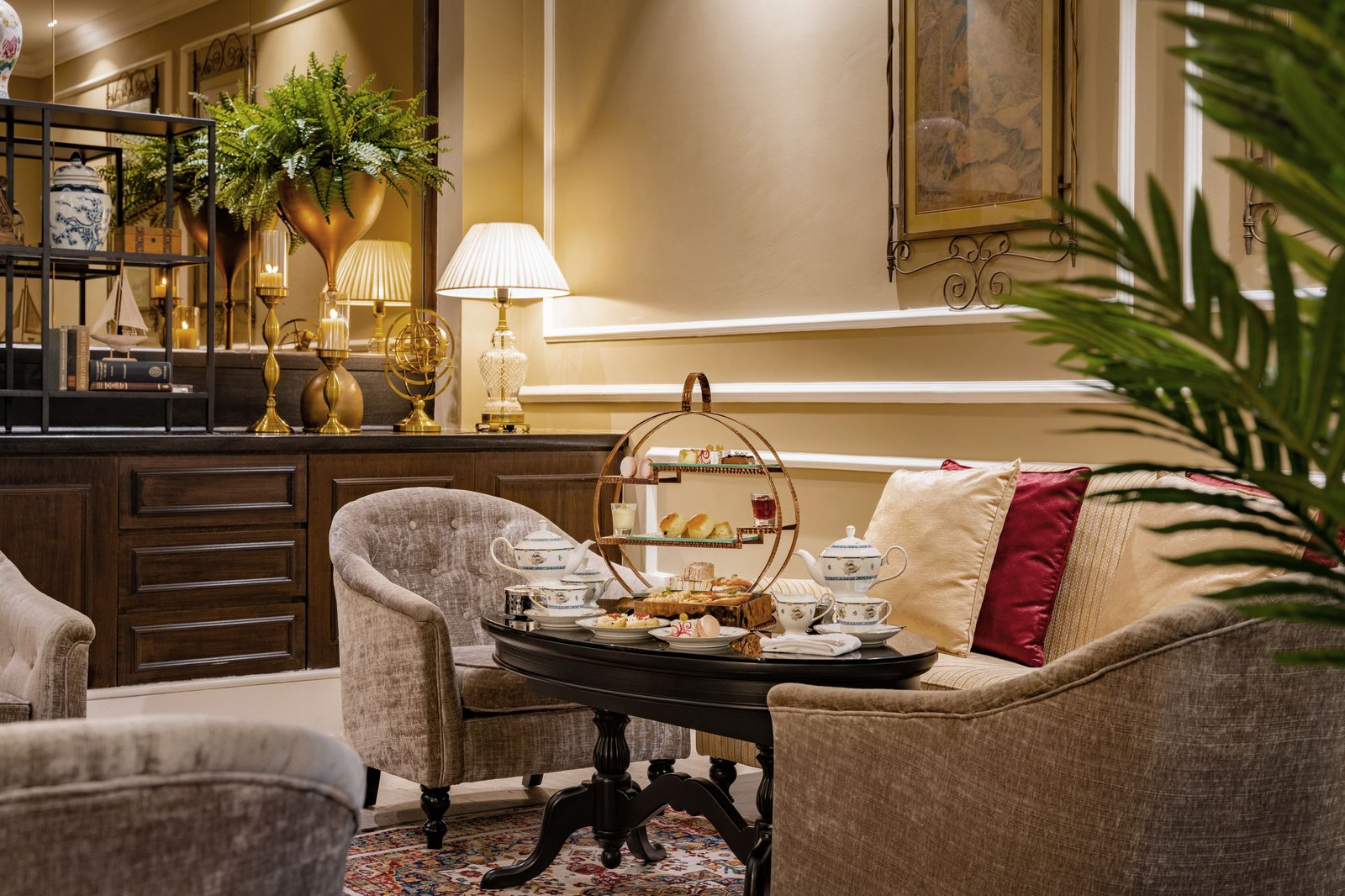 The Majestic Hotel Kuala Lumpur, Autograph Collection, at the table