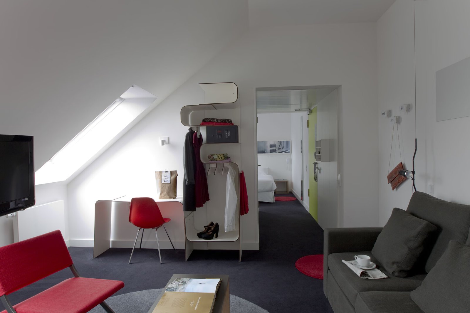 Gat Point Charlie Hotel — rooms
