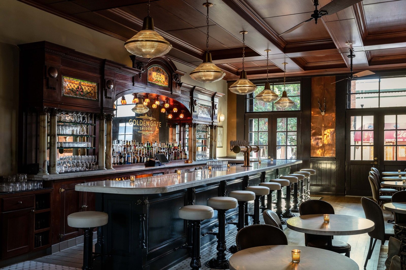 Holbrooke Hotel, golden gate saloon