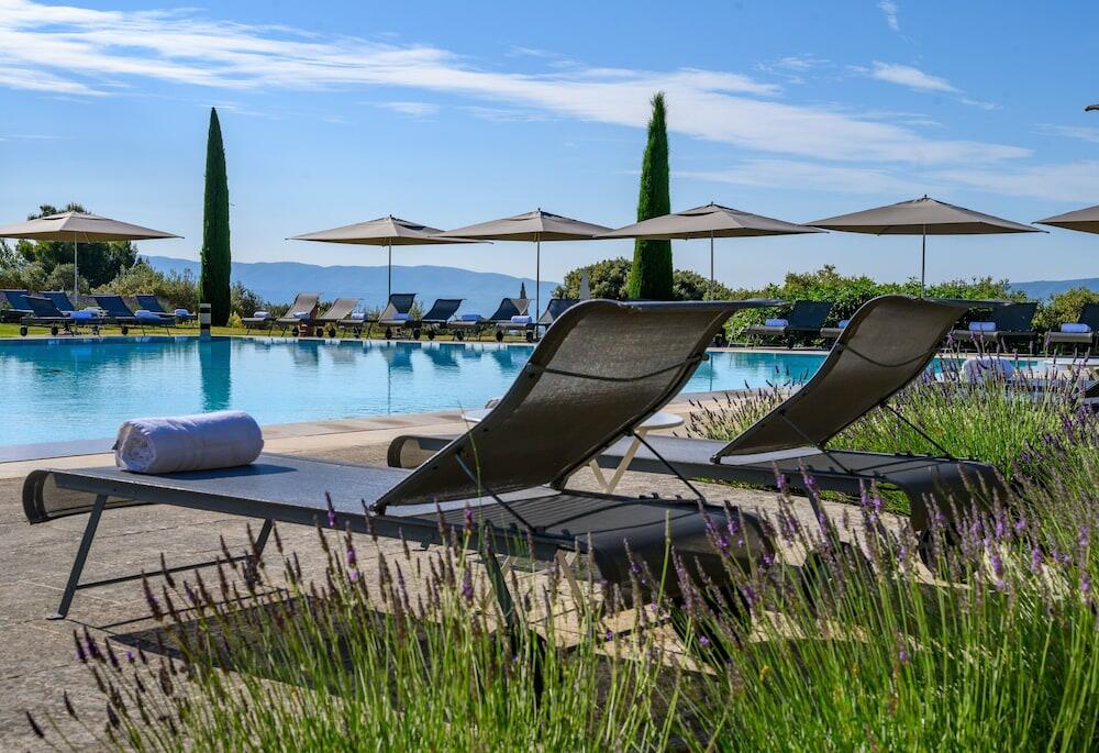 Les Bories & Spa, the pool